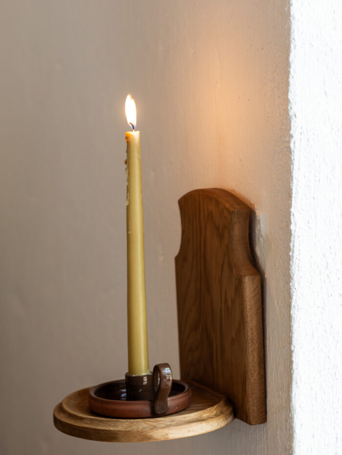 Primitive wall bracket