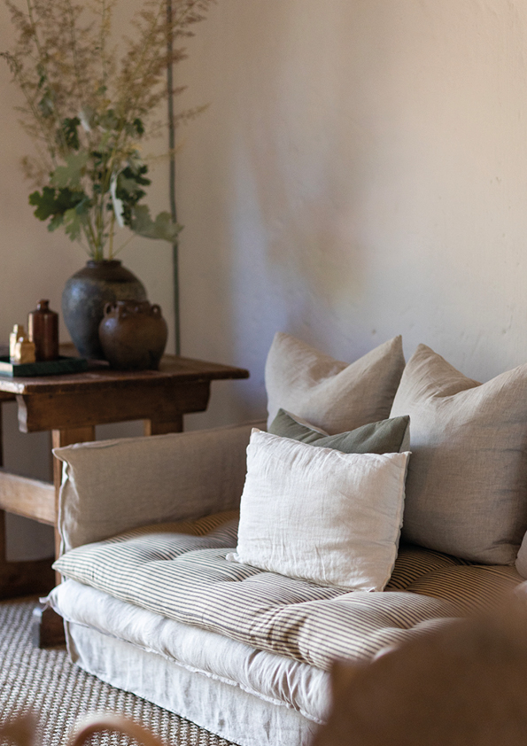 Relaxed Slipcover sofa